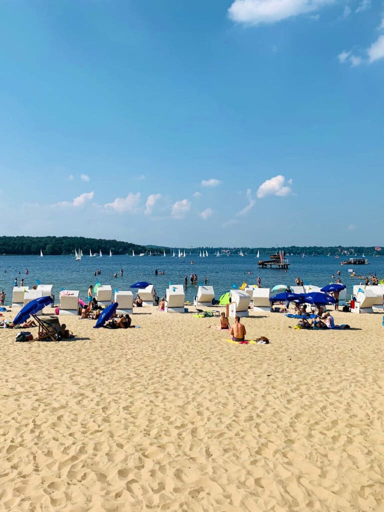 Dove andare in spiaggia a Berlino: spiaggia Wannsee, una delle più famose e frequentate